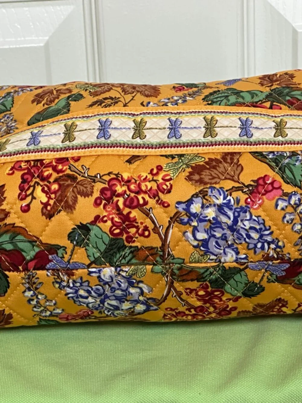 VERA BRADLEY GILMORE GIRLS COSMETIC BAG CASE:NWT GILMORE GIRLS AUTUMN